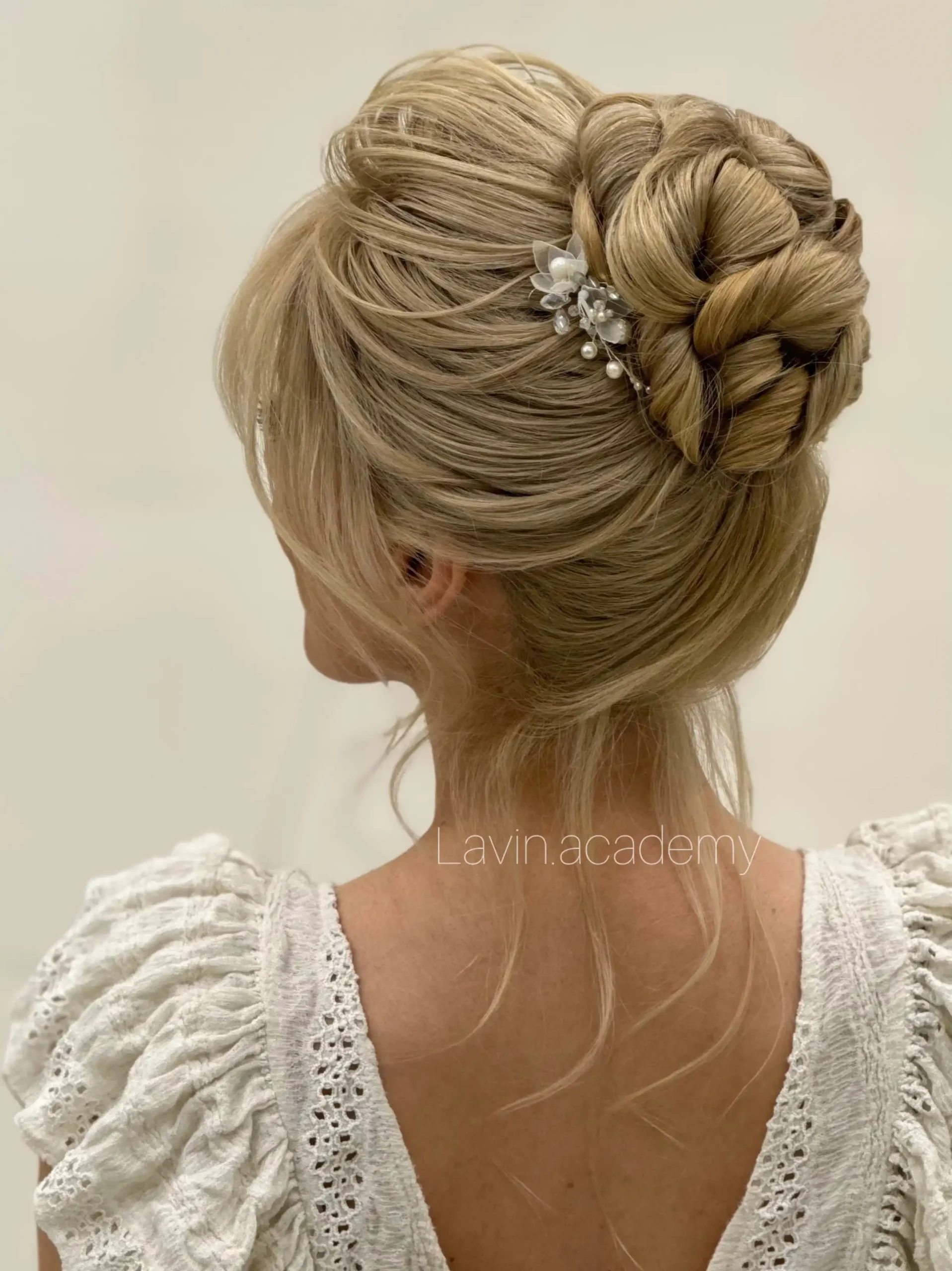 اموزش شینیون اروپایی هوادار